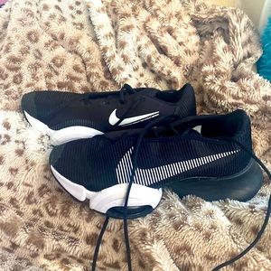 Nike Women Air Zoom SuperRep size 7.5 great condition